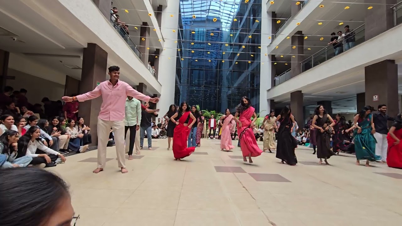 FlashMob SVKM NMIMS dance 
