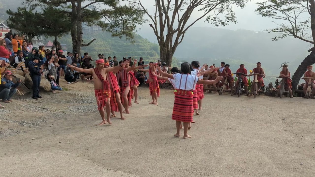NATIVE DANCE IN BANAUE