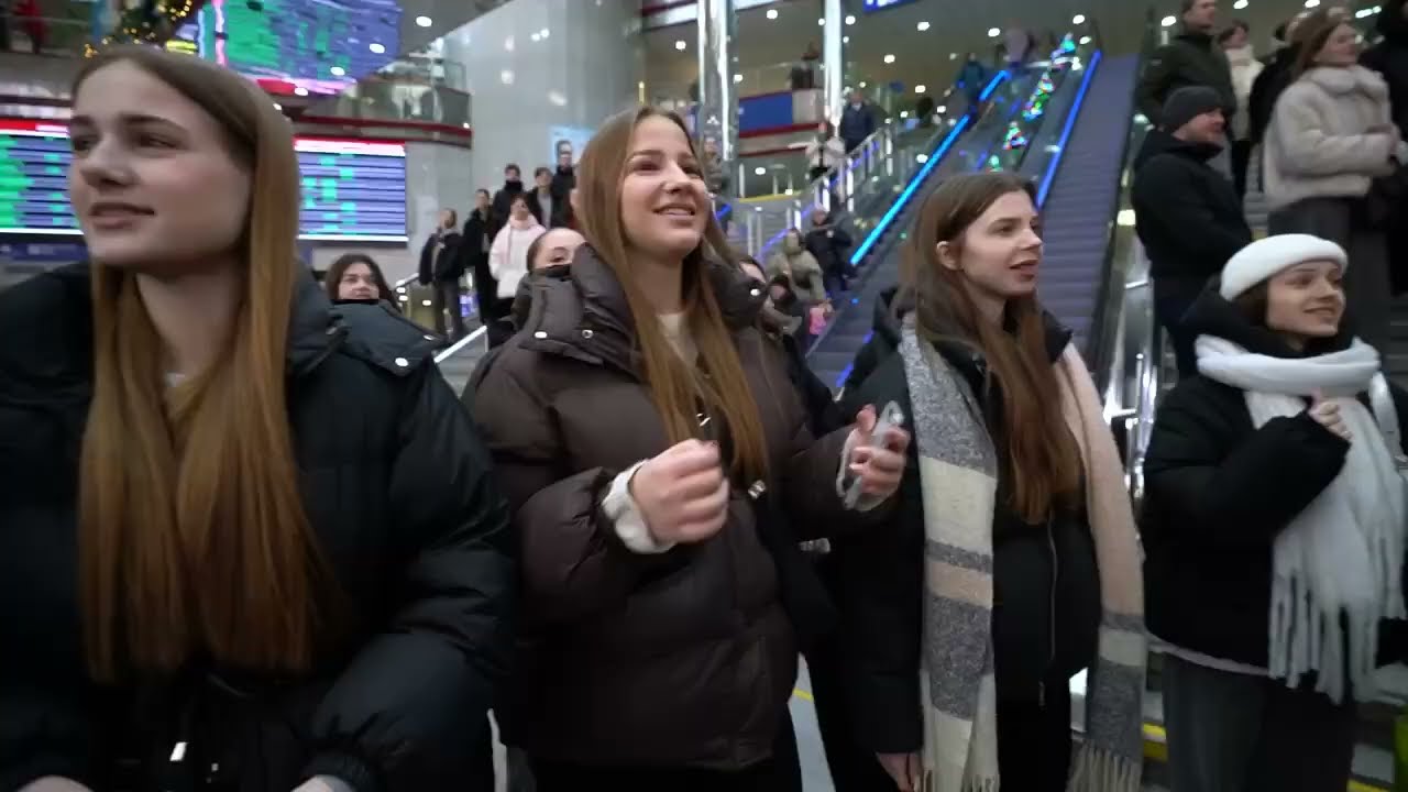 🔥🔥🔥 Яркий патриотический флешмоб на ЖД вокзале в Минске 🇧🇾