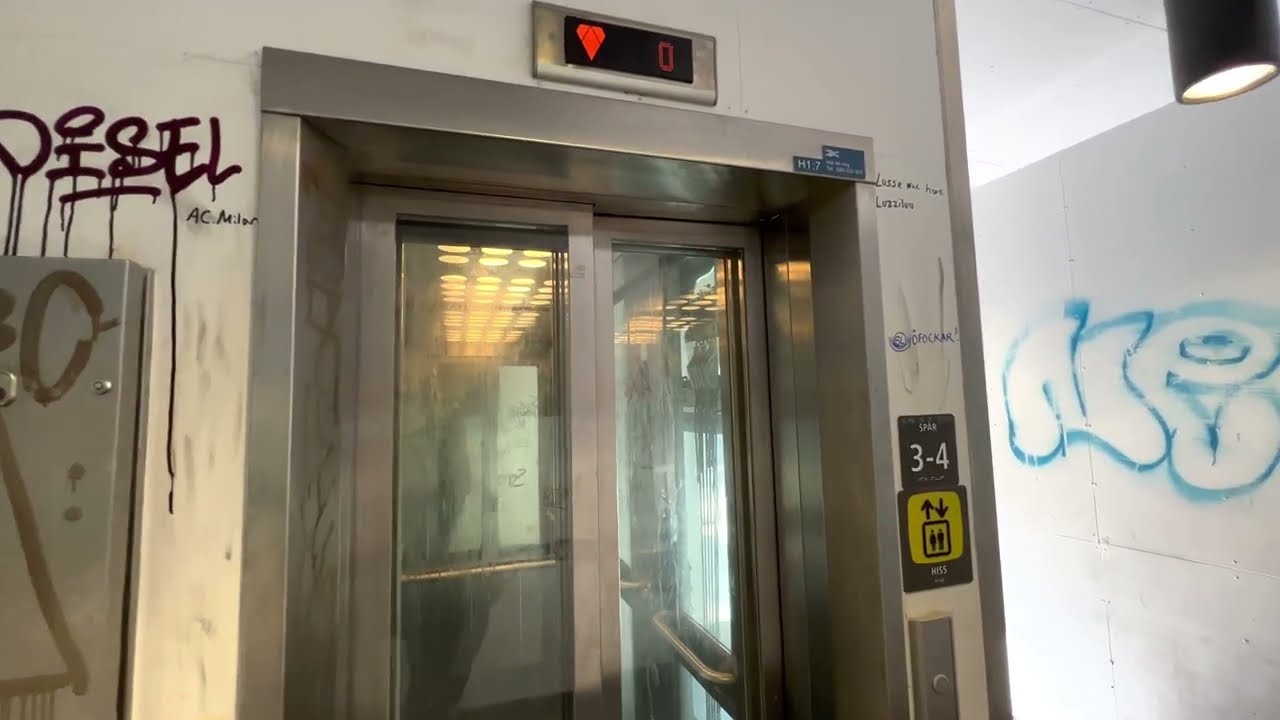 2008 KONE MonoSpace MRL Traction Elevator @ Stockholm Centralstation North, Sthlm, Sweden.