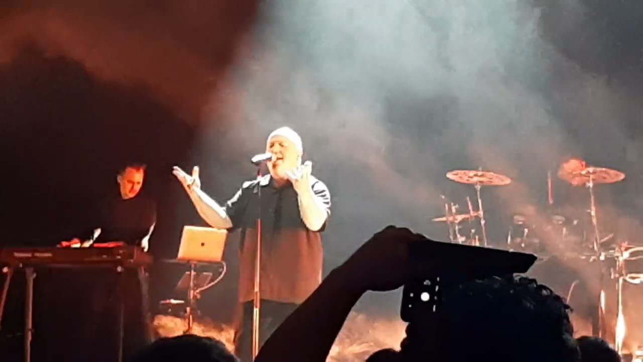 VNV NATION 