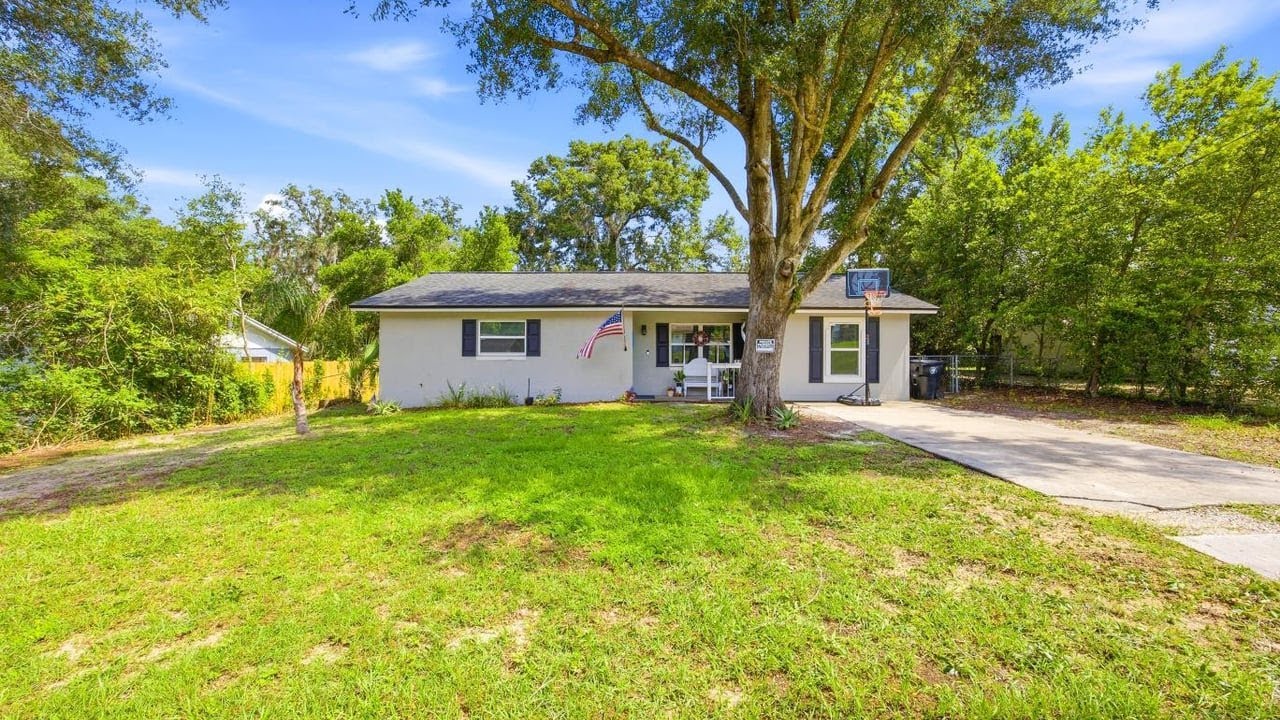 329 W Ohio Ave, Orange City, FL