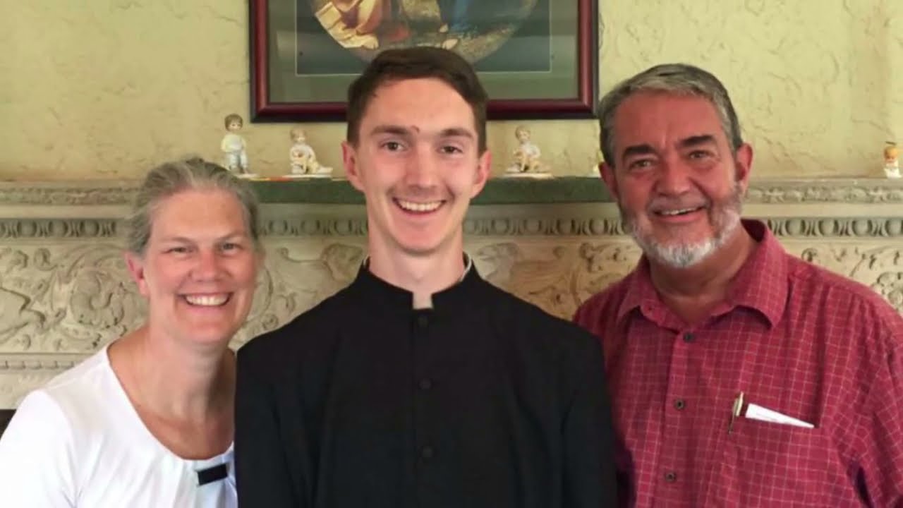 - Ordenan sacerdote al hijo de Scott Hahn, ex pastor protestante