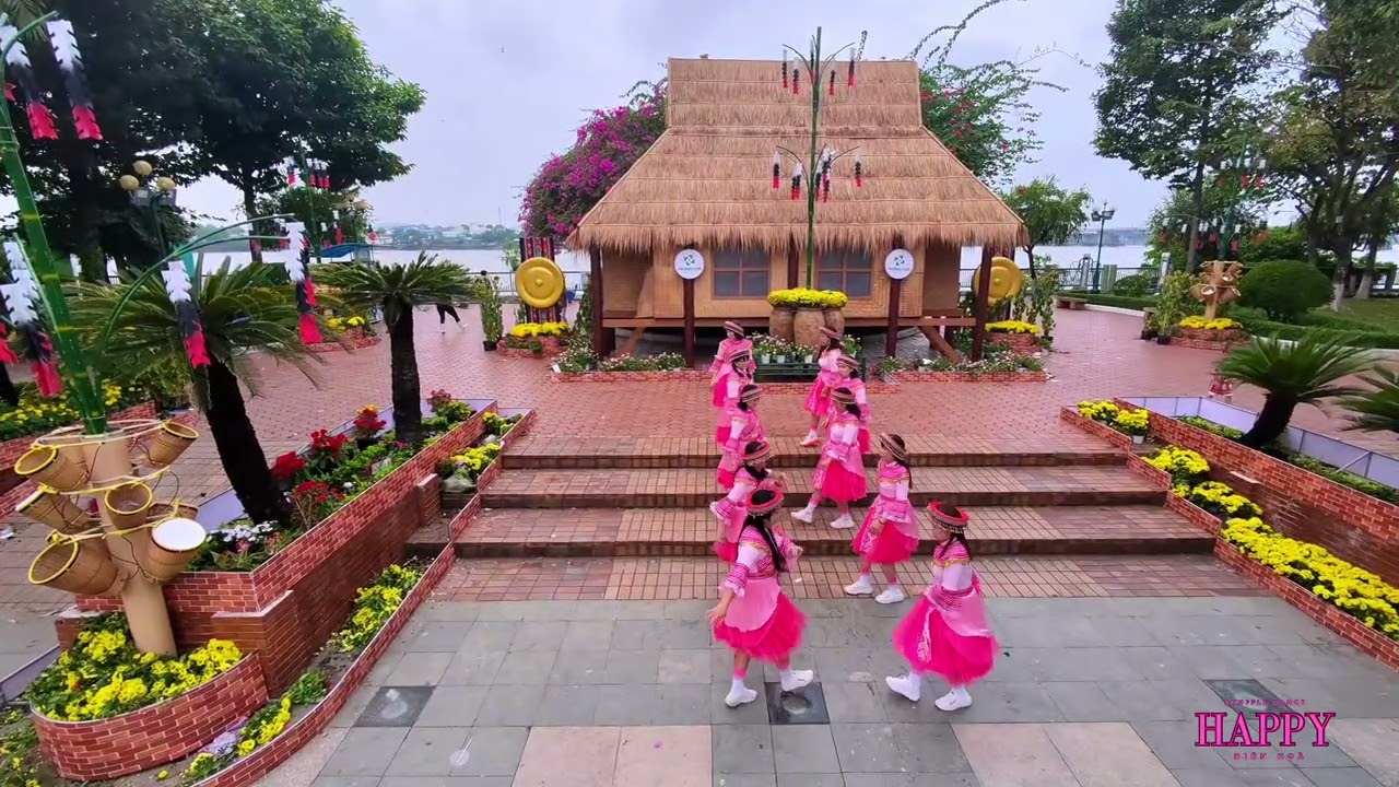Vấn Vương Chợ Tình  - Shuffle dance Happy