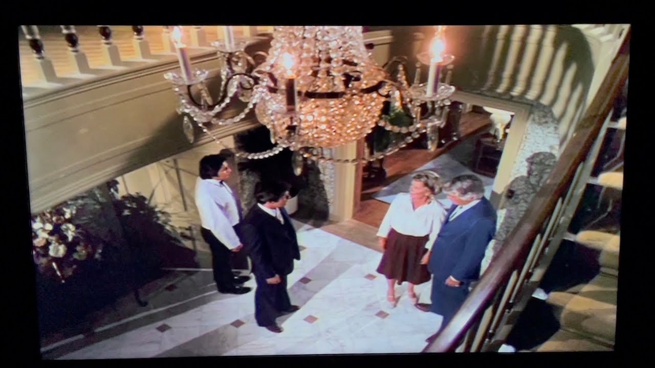 Dallas: Cliff shows up at Southfork.