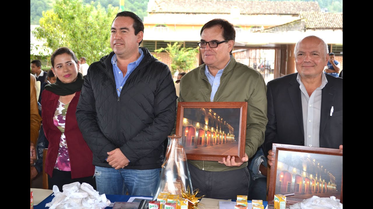 El Rey de la Tortilla Felix Sanchez Visita Internado de Zacapoaxtla Donde Curso Primaria 03 07 14