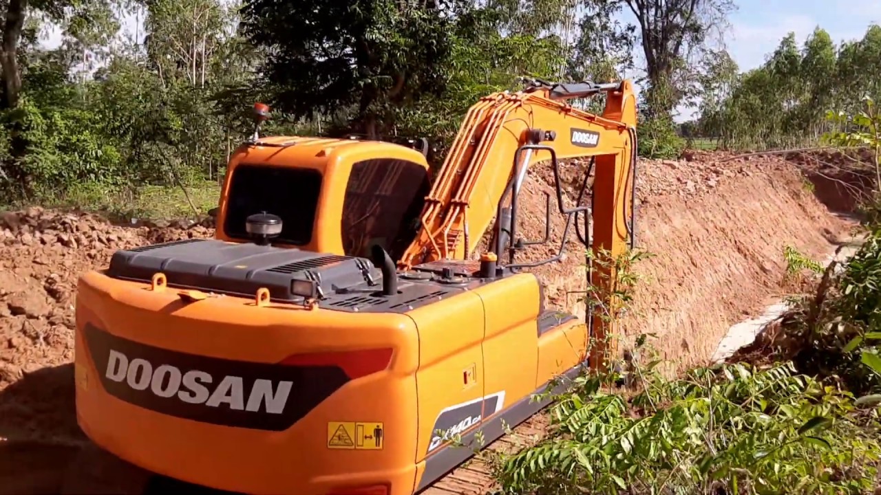 ประเดิมงานขุดคลอง DOOSAN DX140LCA เจอดินแข็ง ชมไป บ่นไป excavator EP.6872