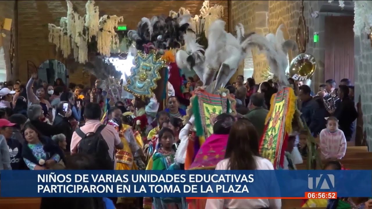 Niños protagonizaron la ‘Toma de la Plaza’, una tradición religiosa y cultural de Pujilí