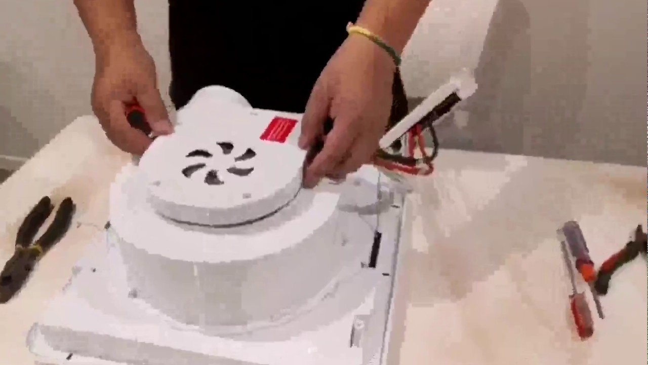 CNL. 4 IN 1 BATHROOM FAN HEATER with Remote Switch