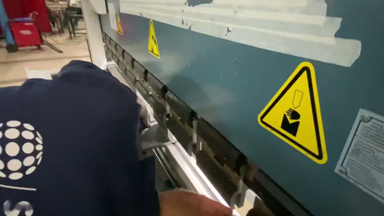 CNC abkant pres hazırlama, programlama ve büküm işlemleri