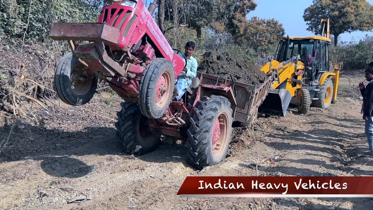 Tractor's Struggle On Earth Road | Soil Loaded Tractor Are Running On Mud Road | Stunt Of Tractors.