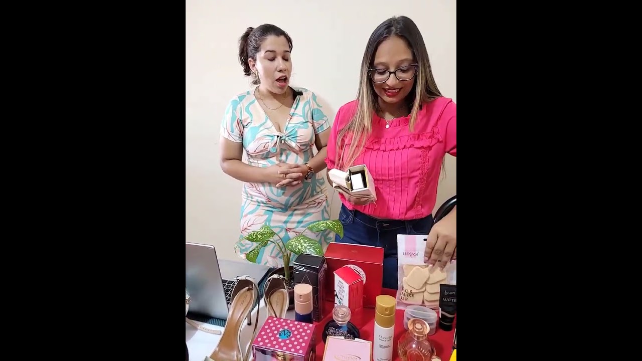Ela HUMILHOU a Cliente sem saber quem realmente era, e foi surpreendida no final!