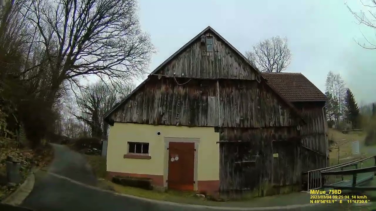 D: Markt Weidenberg. Landkreis Bayreuth. Rundfahrt durch die Ortsmitte. März 2023