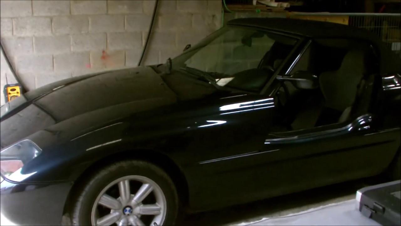 EP-66 Cabriolet // L'expert du cabriolet // BMW Z1 r&eacute;alisation - remplacement de la toile de capote