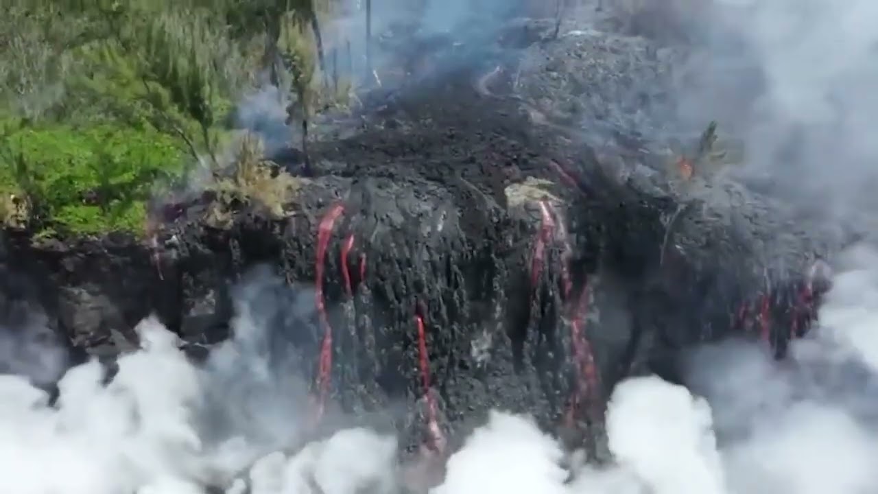 Lava Flow Spills Into Indian Ocean