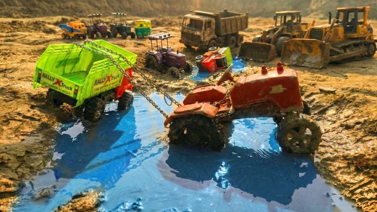 Red Tractor Stuck in Mud Rescue - Tractor Tochan Video | JCB, Dumper & Auto Rickshaw Toy Vehicles
