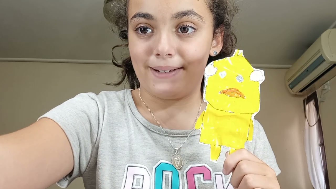 mostrando mi patito de papel/ PRIMER VIDEO