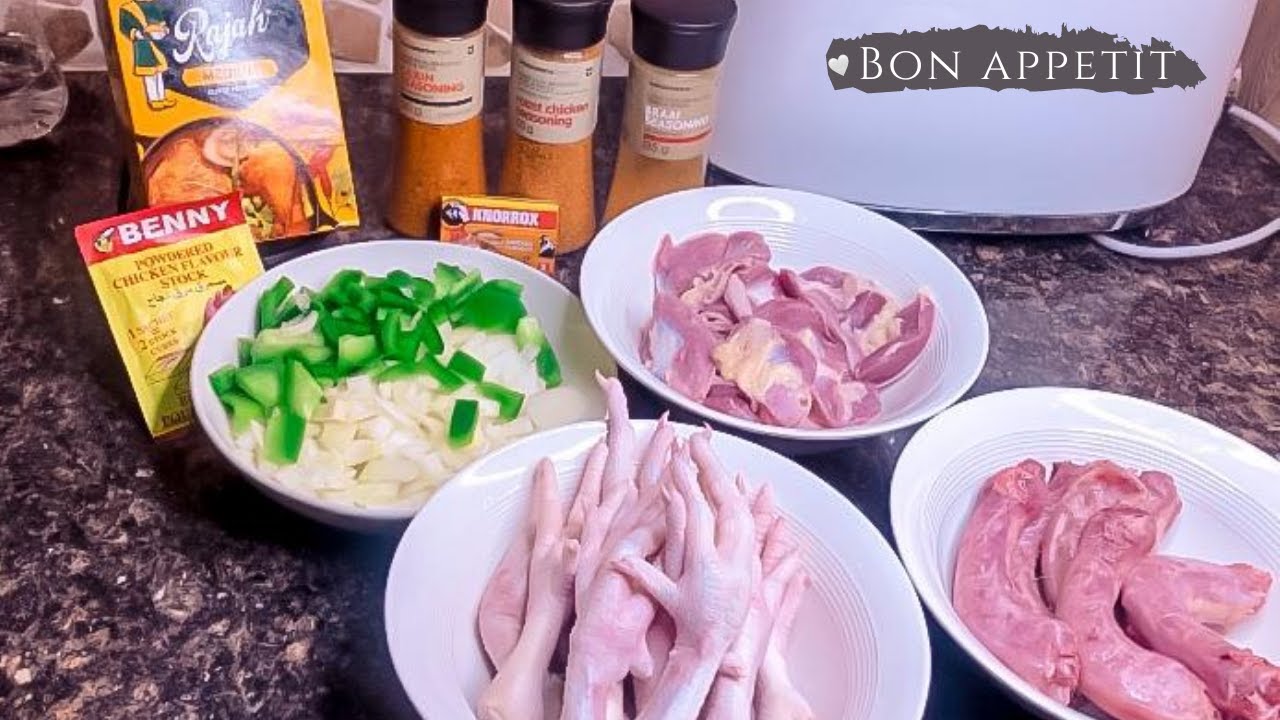 Delicious HEARTY MEAL: Mawutwana (chicken feet), gizzards, throats and pap | South African YouTuber