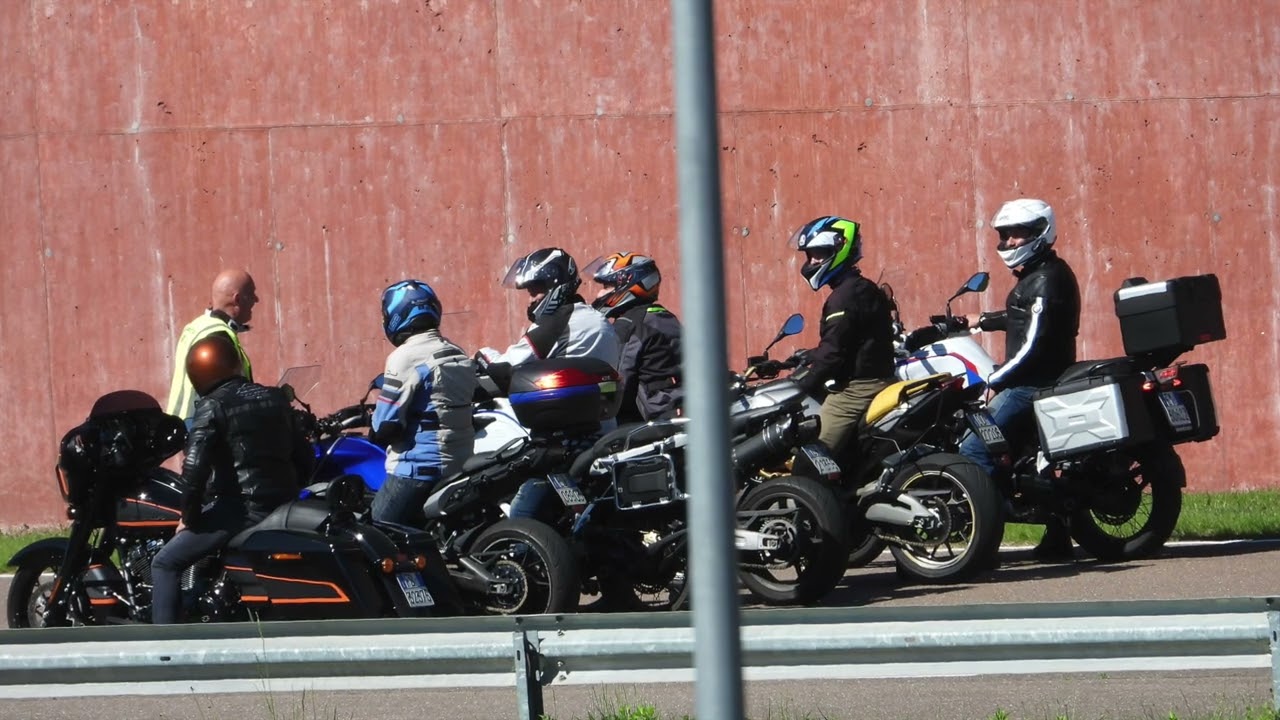 Corso moto  warm-up safety park bolzano 3 maggio 2023
