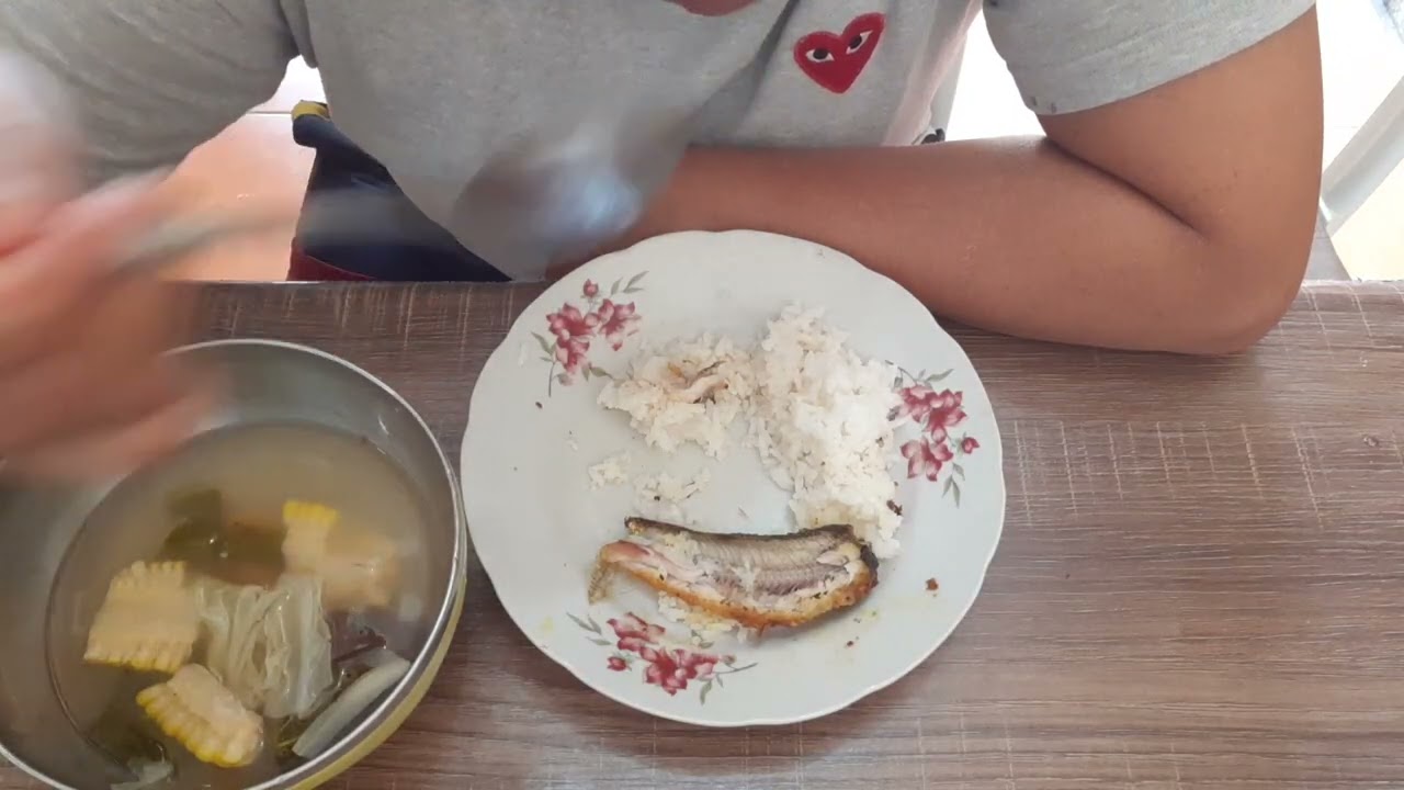 makanku  lauk ikan lele empela ati & sayur asem  