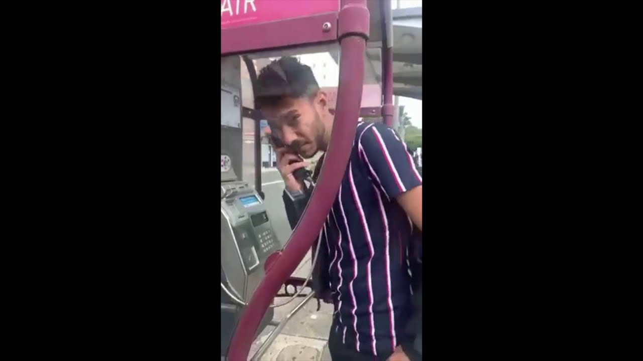 Phone Booth scene