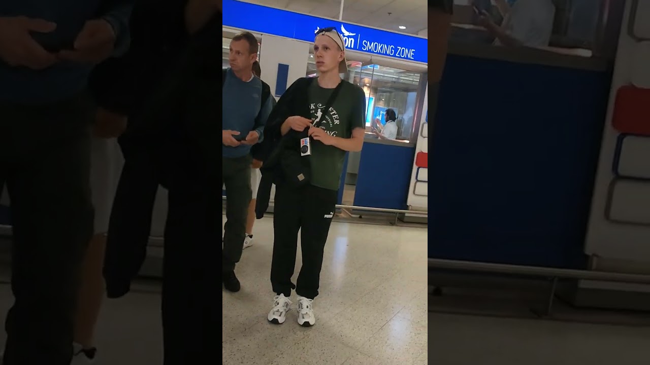 เพิ่งถืงสนามบิน เอเธนส์ ประเทศ กรีก Athens Airport