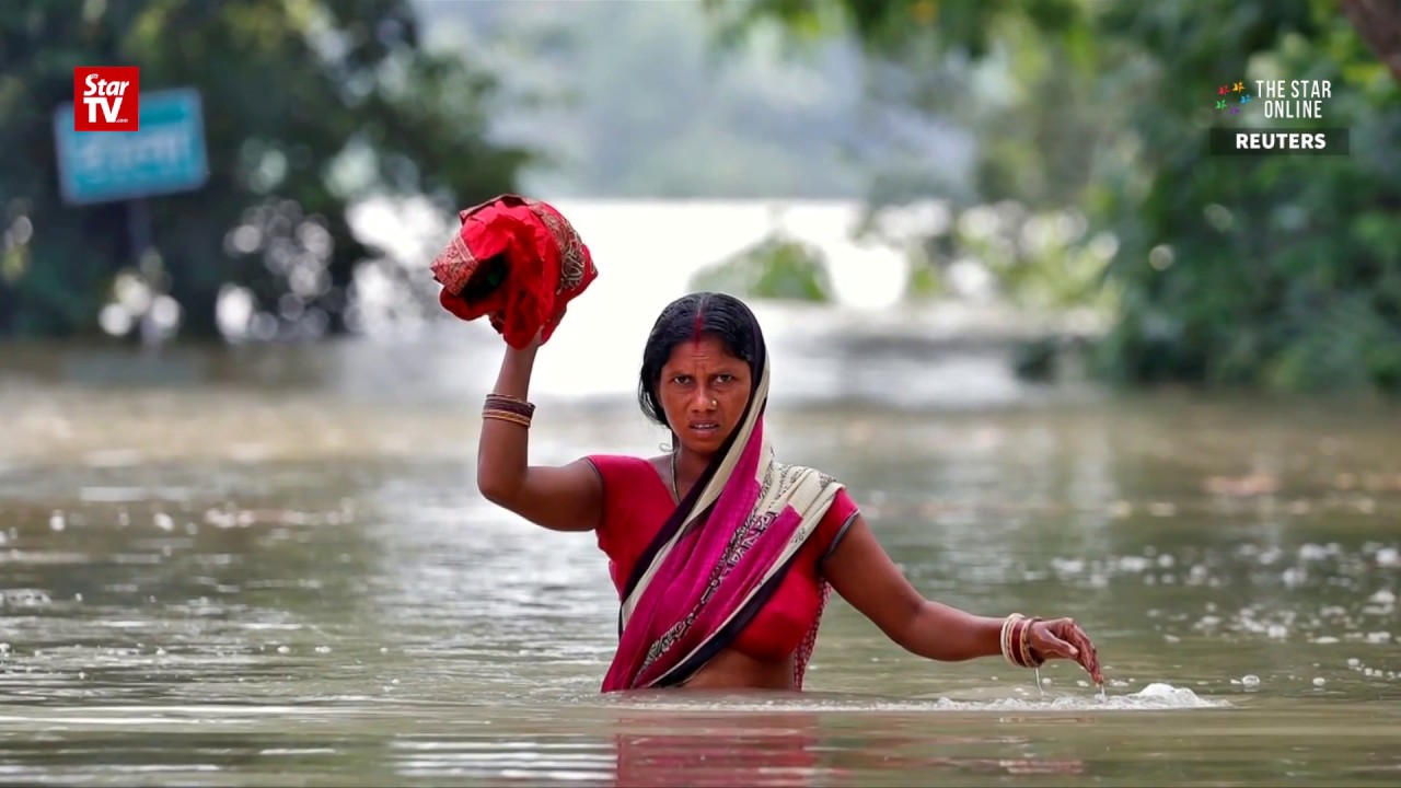 Monsoon flooding kills at least 500 in India