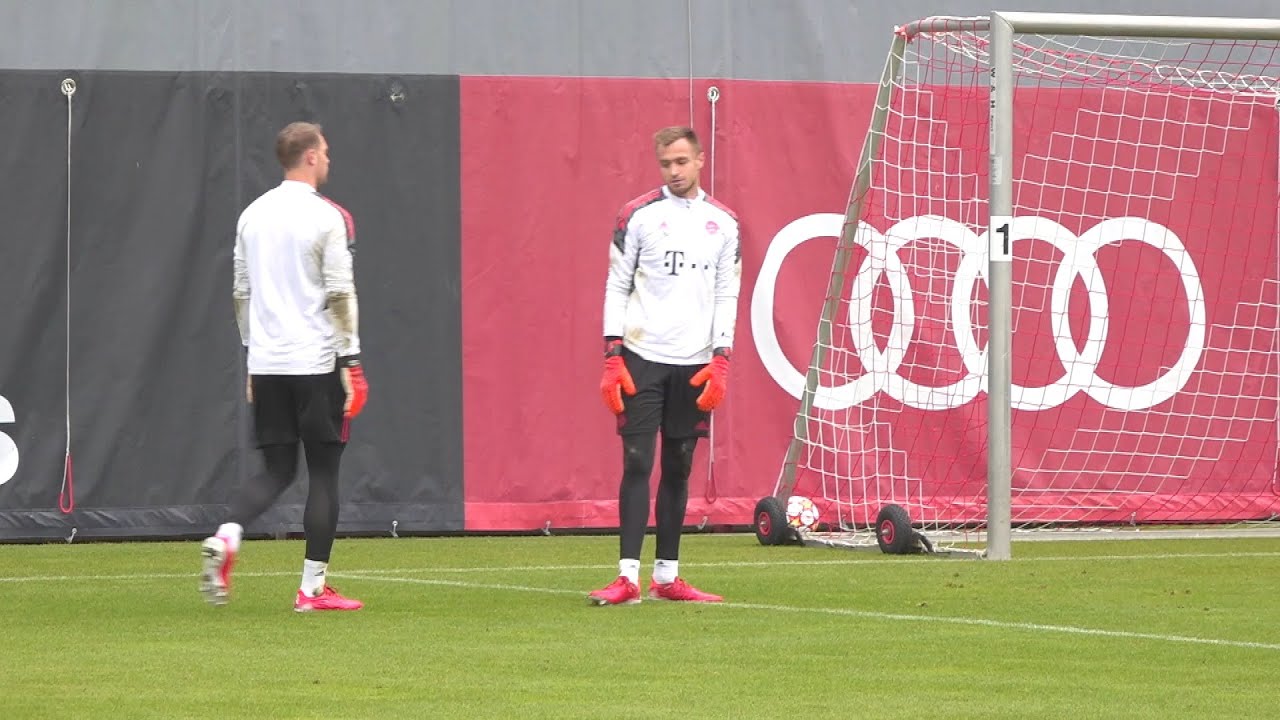 Manuel Neuer und Christian Fr&uuml;chtl im Abschlusstorwarttraining vor dem CL-Spiel in Lissabon