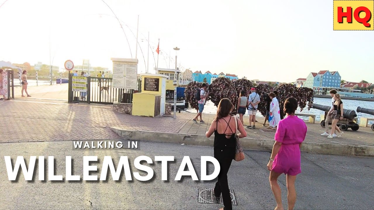 Walking in Willemstad | Walking Tour In Curaçao