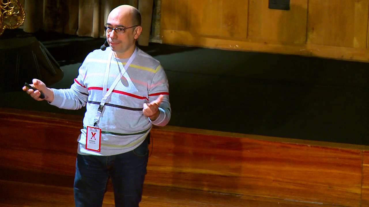A Matem&aacute;tica no cora&ccedil;&atilde;o das sociedades actuais: Ant&oacute;nio Machiavelo at TEDxVianadoCastelo