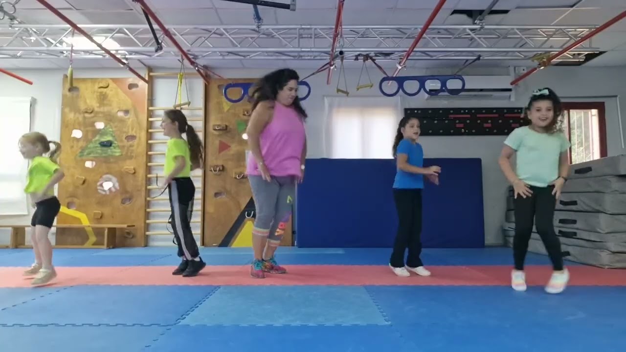 Clean Bandit - Rockabye | Zumba kids with Nitzan