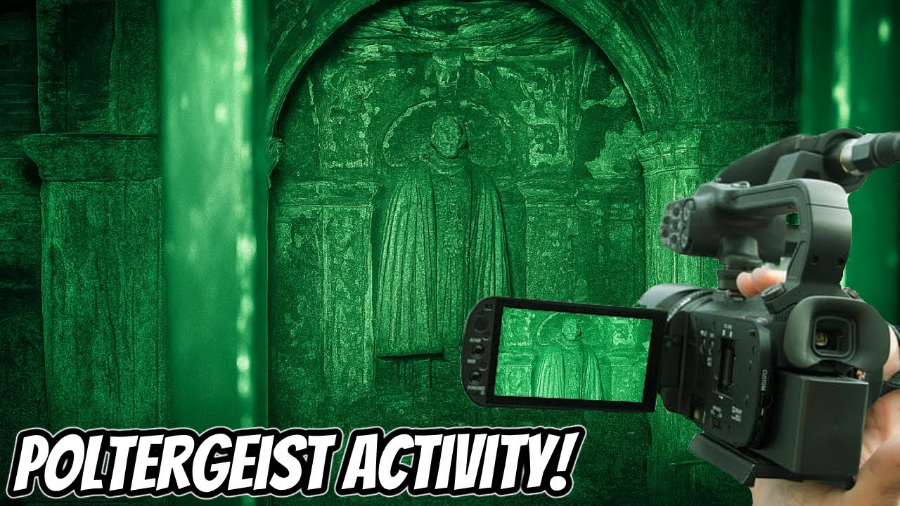 Alone In The World's Most Haunted Cemetery - Night Vision Halloween