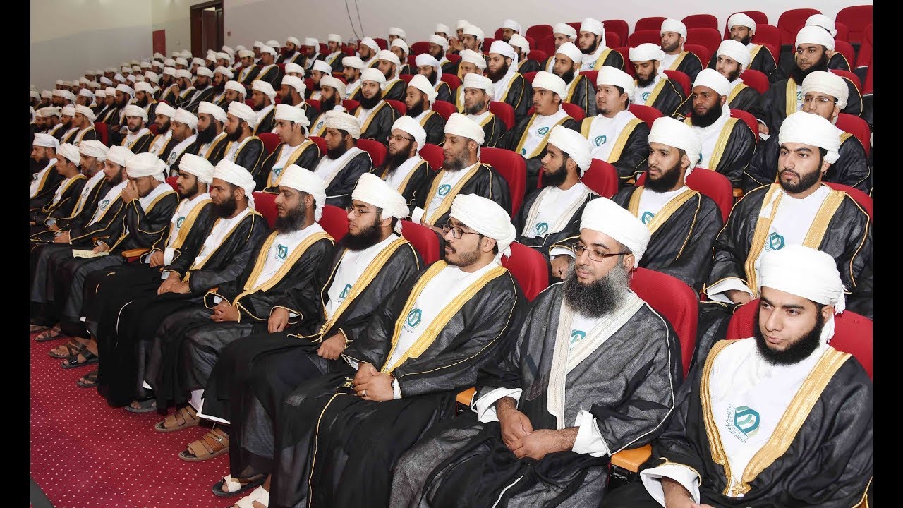 تسجيل كامل لحفل تخرج الدفعتين التاسعة والعشرين والثلاثين من طلبة كلية العلوم الشرعية