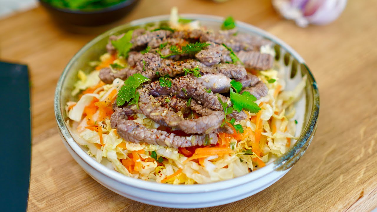 Salade thaï de boeuf bio inspirée des larmes du tigre, une recette facile et super goûteuse !