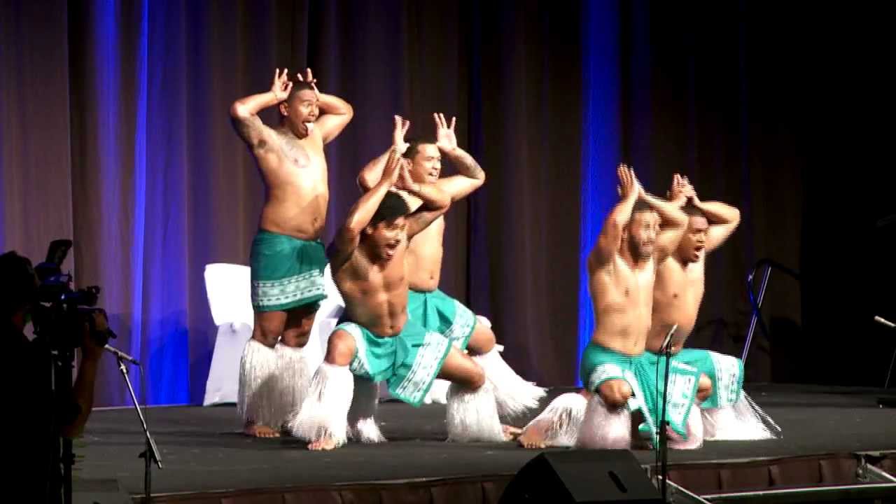 2012 December Graduation - Dee-licous Dance Crew performance