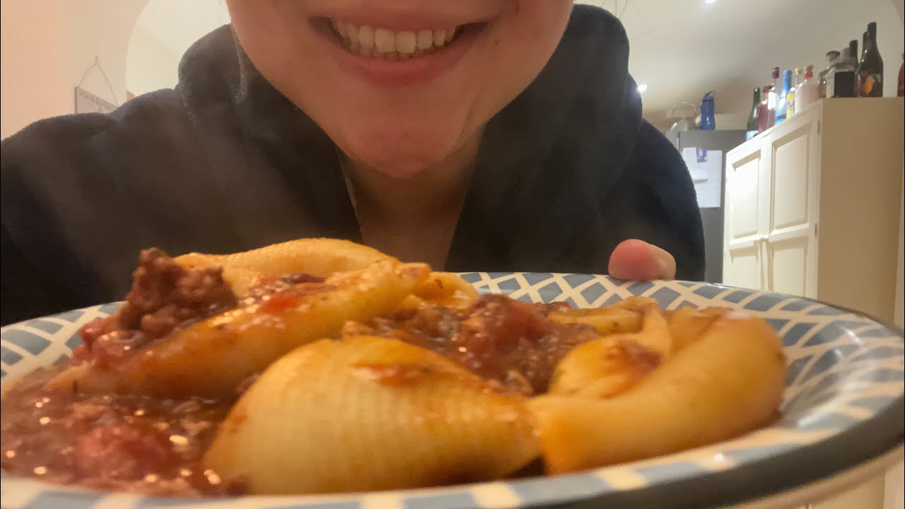 ASMR MUKBANG SLOW COOKED SAUSAGE RAGU WITH SHELL PASTA