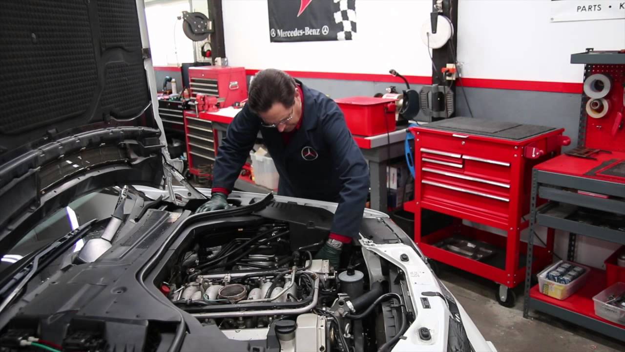 Mercedes M119 V8 Engine Inspection Part 5: Engine Oil Leaks