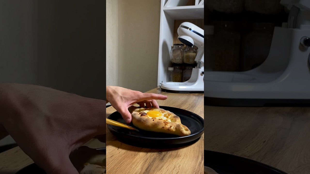 🇬🇪Khachapuri adjaruli (Georgian cheese bread boat) #shorts
