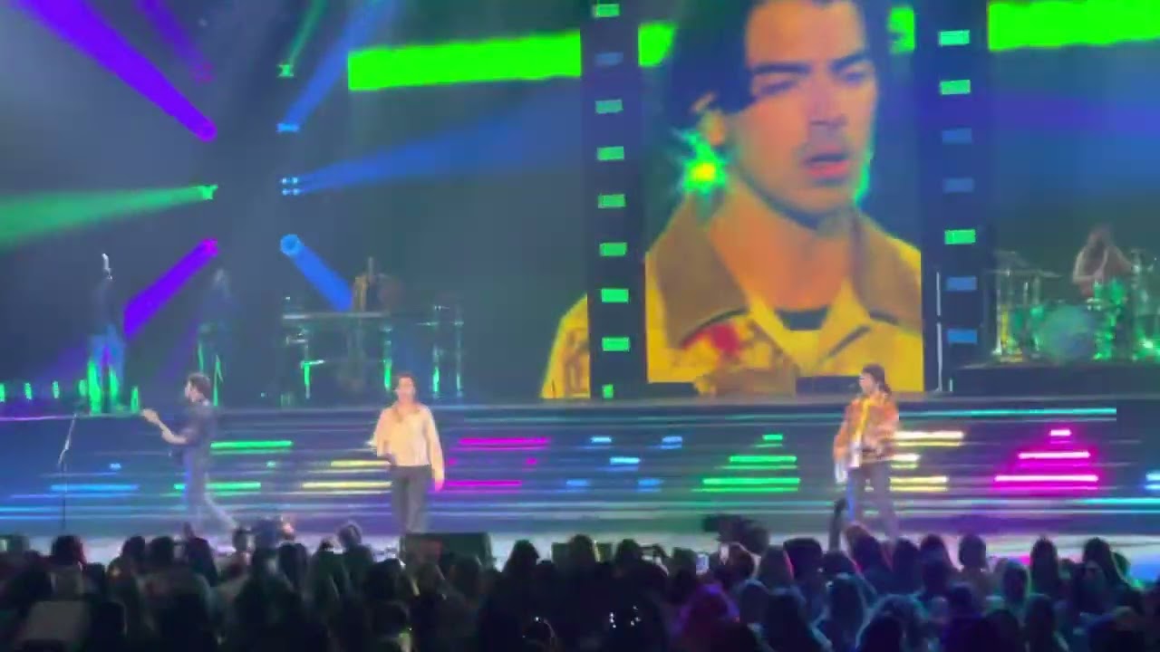 Jonas Brothers~ Cake By The Ocean Live @ Park MGM #lasvegas #jonasbrothers #concert #2023