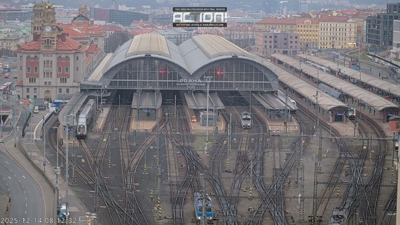 Hlášení Praha hlavní nádraží-IC 555 do stanice Praha-Vysočany (změna nástupiště)14.12.2025 [INISS 2]
