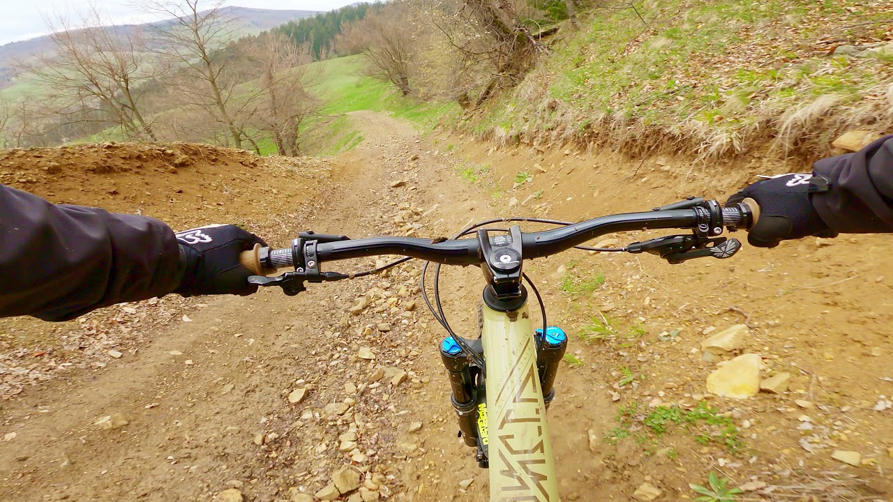 Riding my MTB in the mud on a quick trip in my backyard trails | Cozla park Piatra Neamt