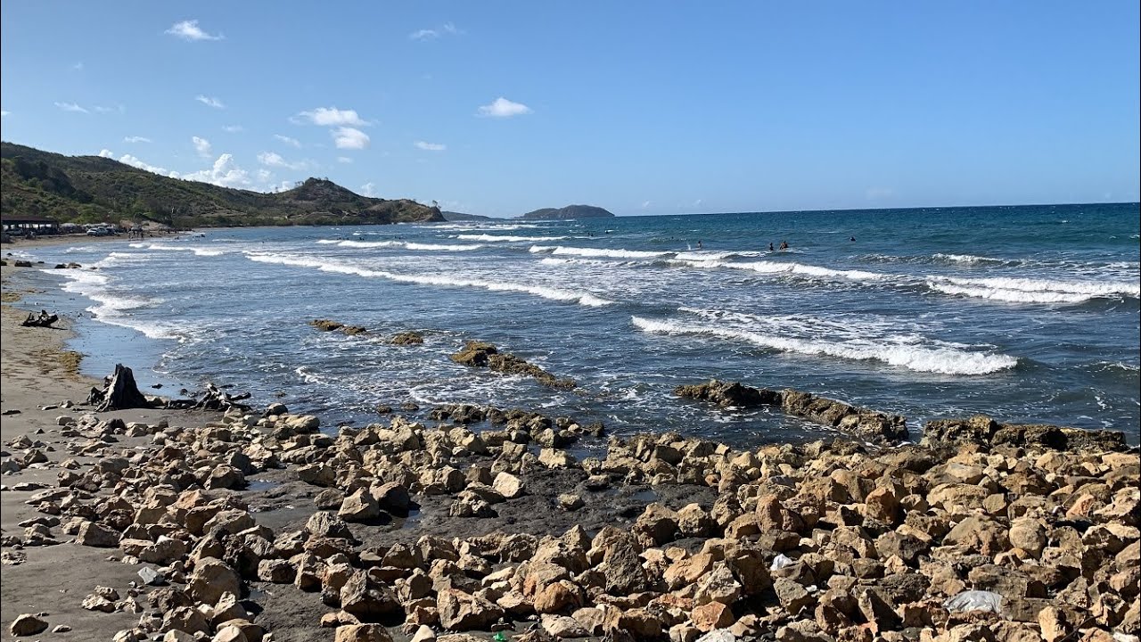 Private Beachfront Land for Sale in Cap-Haitian (Camp-Luise ): 2,000 Square Meters or 15.5 Centiemes