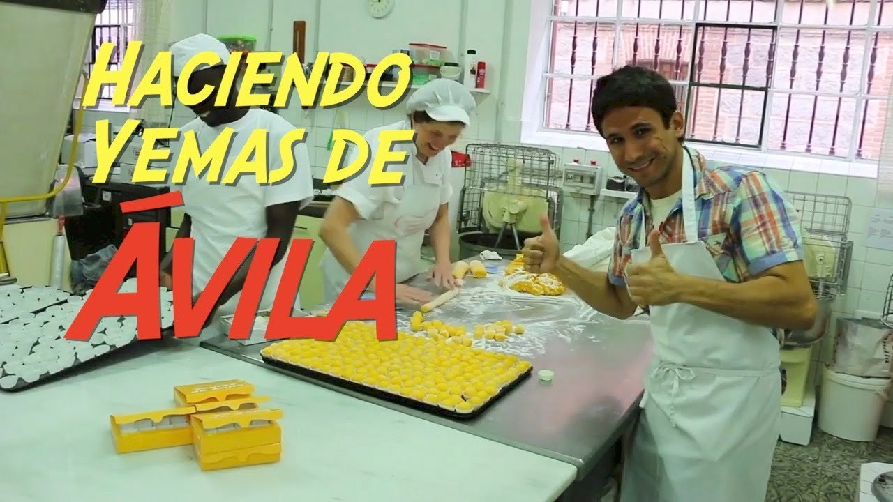 Haciendo Yemas de Santa Teresa en &Aacute;vila