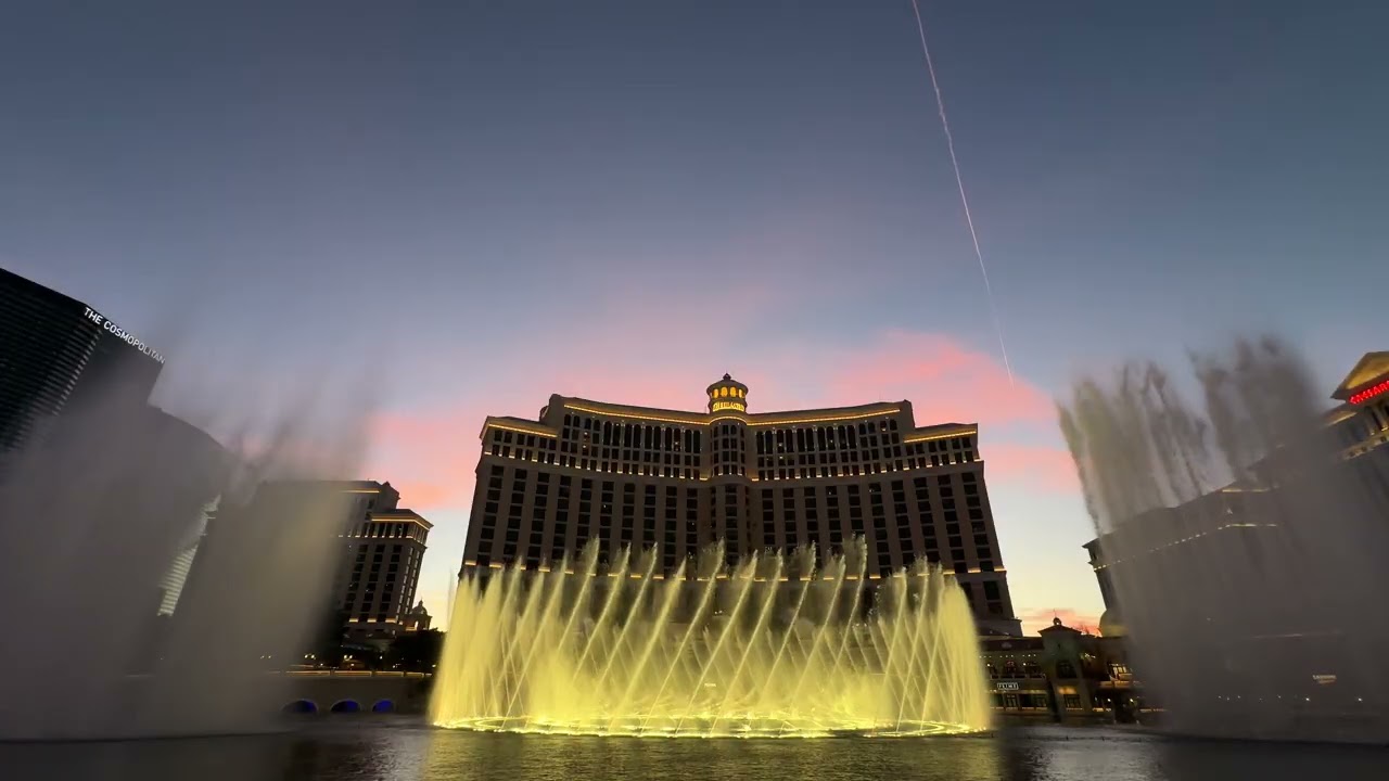 Fountains of Bellagio - &ldquo;Billie Jean&rdquo; (Dusk) 4K