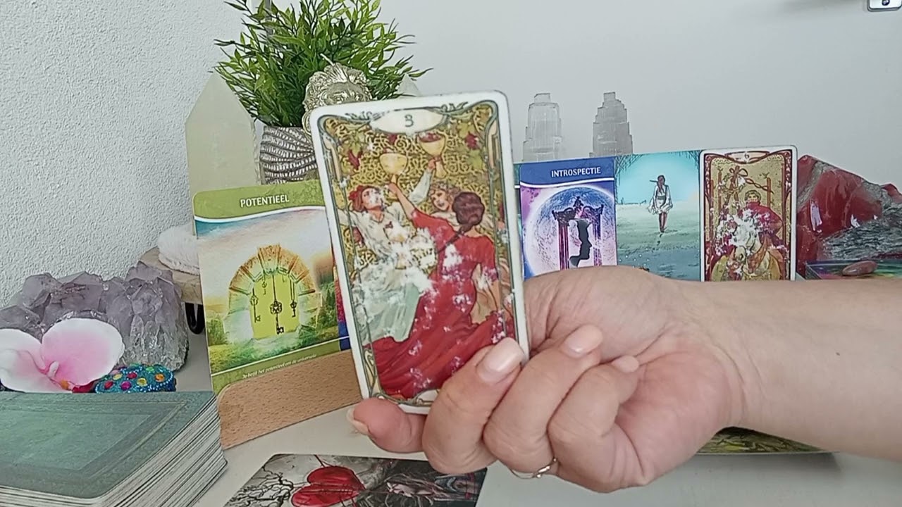 Maagd♍️ Wat zie je niet aankomen in de liefde?❤️ Iemand wil of een 2e kans of wil balans brengen!🙏🍀💞