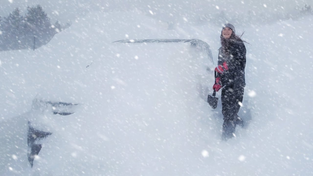 EXTREME BLIZZARD survival in a CAR (no heat)