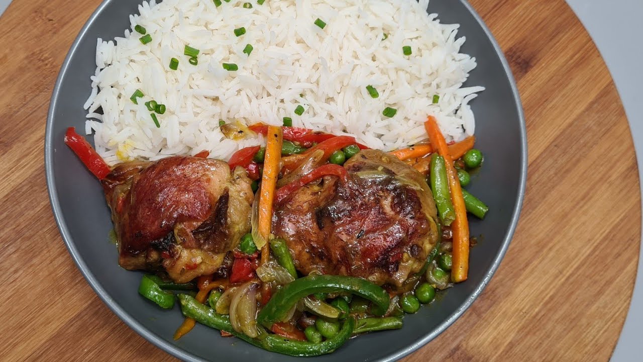 EASY AND DELICIOUS CHICKEN AND VEGETABLE STIRFRY SAUCE/ NIGERIAN CURRY SAUCE/IFY'S KITCHEN