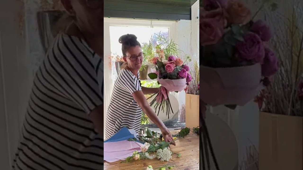 Trucuri florarie. 👀 Cum dau volum intr-un buchet de flori 👌❤️