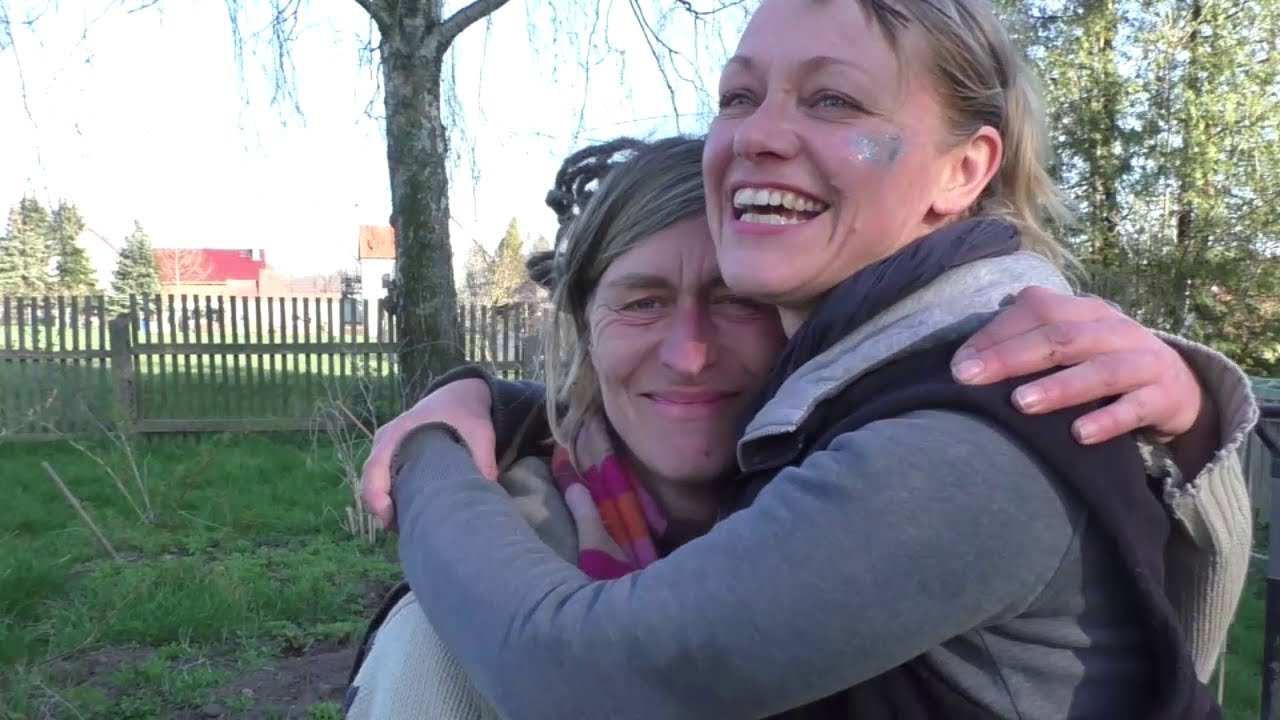 33 Keramik-Erdbrand zu Vollmond/ Walpurgis mit Melissa Wagner und Nana Sturm