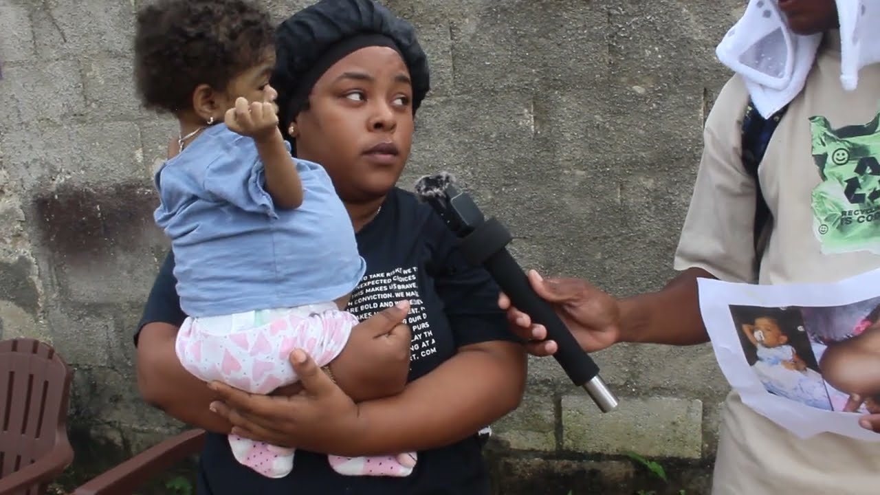 esta niña esta sufriendo de una enfermedad del ligado comparte este video para esta madre